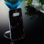 Samsung Galaxy S10e musta marmori suojakuori