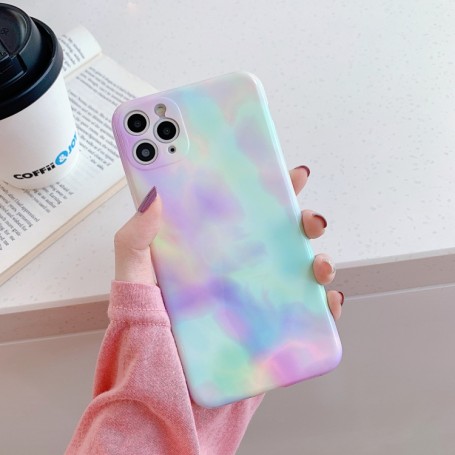 iPhone 11 värikäs tie-dye suojakuori.