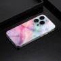 iPhone 13 pro värikäs tie-dye marmori suojakuori – laadukas rakenne näkyy lähikuvasta