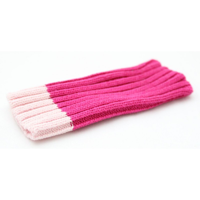 Pinkki kännykän suojapussukka. Pinkki kännykän suojapussukka.