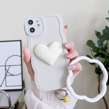 iPhone 11 sydän suojakuori rannerenkaalla.