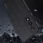 OnePlus Nord 5 5G musta puukuvioitu suojakuori suojaa puhelinta