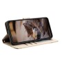 Google Pixel 10a beige kissa suojakotelo, jossa puhelin on telineessä ja näyttö näyttää kissan kuvaa.