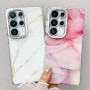 Samsung Galaxy A56 5G ruusukulta marmori suojakuori yhdistää tyylikkään marmorin ja kauniin ruusukullan.