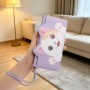 Samsung Galaxy A16 lila kissa puhelinlompakko rannehihnalla on söpö ja käytännöllinen lisävaruste.