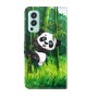 OnePlus Nord 2 suojakotelon panda aihe tuo puhelimeen hauskan ilmeen.