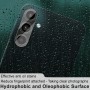 Samsung Galaxy A55 5G:n kameran panssarilasi hylkii sormenjälkiä ja tahroja.