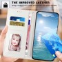 Samsung Galaxy A55 5G puhelinlompakossa kortit ja setelit kulkevat kätevästi mukana.