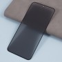 OnePlus Nord 5 5G privacy panssarilasi peittää näytön sivusta katsottuna.