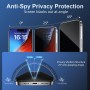 Privacy panssarilasi rajaa näytön sivulta katsottavaa kuvaa ja suojaa iPhone 13:n ja 14:n näyttöä.
