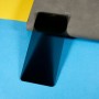 Realme 16 5G Privacy panssarilasi tekee näytöstä sivulta vaikeammin luettavan.