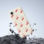 Rusetti ja kirsikkakuosi tekevät iPhone 16e suojakuoresta raikkaan ja iloisen.