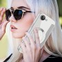 Sormuspidike helpottaa iPhone 17e / 16e suojakotelon pitämistä tukevasti kädessä.